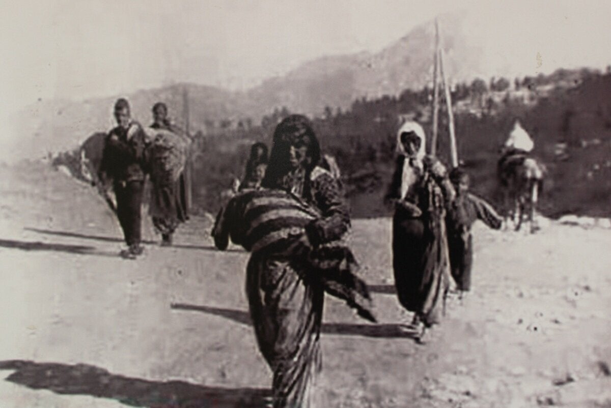 Η Έξοδος των Ασσυρίων, 1915