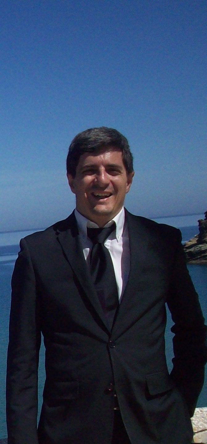 ΚΥΡΙΑΚΟΣ ΛΑΒΑΖΟΣ
